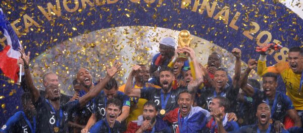 Triumful, sub steag triclor - Sputnik Moldova-România