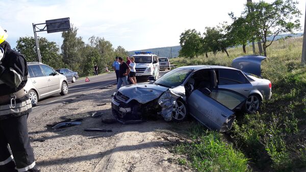 Accident șoseaua Chișinău-Leușeni Accident șoseaua Chișinău-Leușeni - Sputnik Moldova