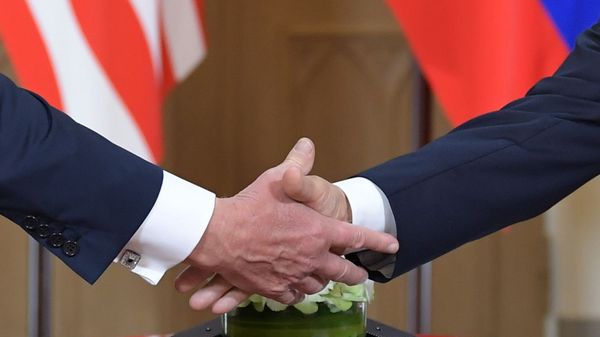 Во время встречи президента РФ Владимира Путина и президента США Дональда Трампа в президентском дворце в Хельсинки - Sputnik Moldova