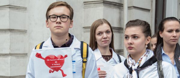 Акция проходит в преддверии 70-летия молдавского медуниверситета. - Sputnik Moldova