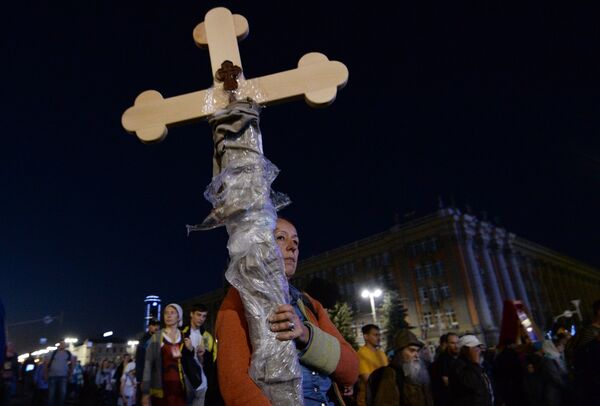 Drumul crucii dedicat celor 100 de ani de la martirizarea familiei țariste - Sputnik Moldova-România