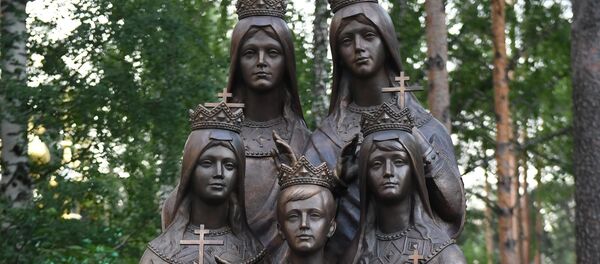 Крестный ход, приуроченный к 100-летию гибели царской семьи Крестный ход, приуроченный к 100-летию гибели царской семьи - Sputnik Молдова