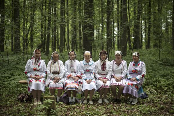 Жительницы села Шоруньжа в национальных костюмах на празднике Сярем - Sputnik Молдова