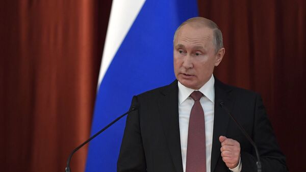 Президент РФ В. Путин выступил на совещании послов и постоянных представителей РФ - Sputnik Moldova-România