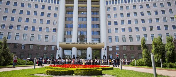 Акция протеста перед Парламентом Республики Молдова - Sputnik Молдова