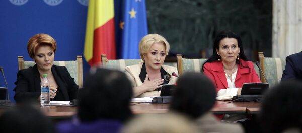 Viorica Dăncilă, Lia Olguţa Vasilescu - Sputnik Moldova-România