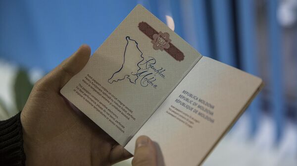 Претендующие на получение молдавского гражданства будут обязаны знать румынский язык  - Sputnik Молдова