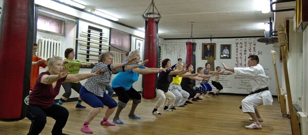 Занятия рукопашным боем для пенсионеров в Томске Занятия рукопашным боем для пенсионеров в Томске - Sputnik Moldova-România