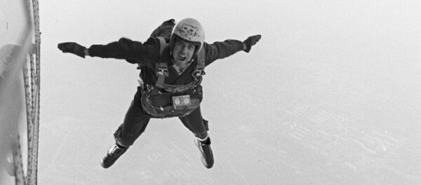 Парашютист, 1966 год - Sputnik Молдова