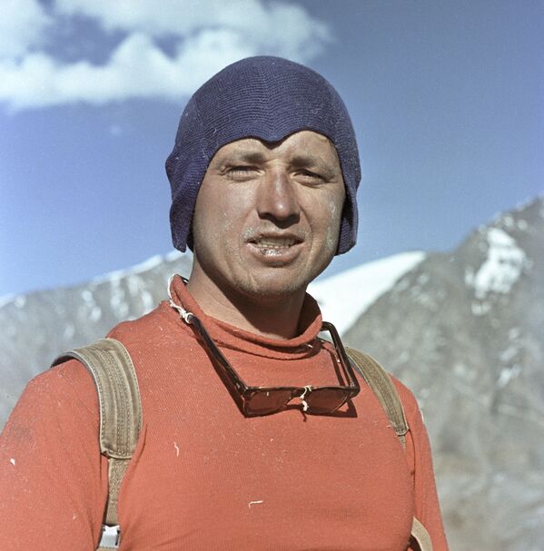 Aleksandr Sidorenko, recordman în parașutism, munții Pamir, anul 1968 - Sputnik Moldova
