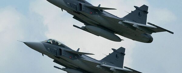 Two Supersonic JAS-39 Gripen jet fighters of Czech Air Forces - Sputnik Молдова