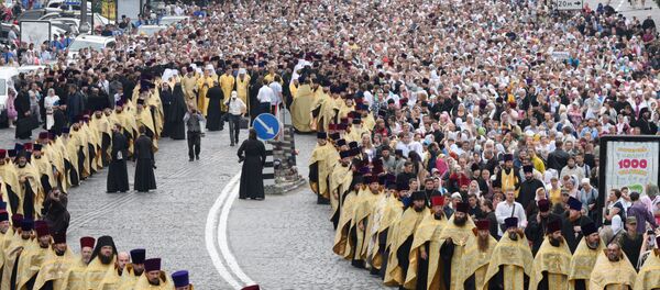 Крестный ход в Киеве в честь тысячелетия крещения Киевской Руси - Sputnik Молдова