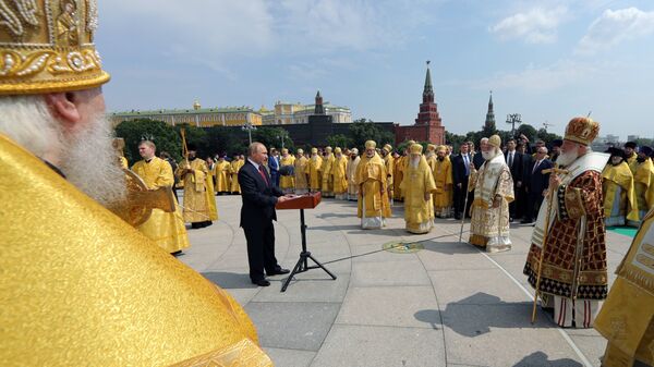 Putin la ceremonia prilejuită de mplinirea a 1030 de ani de la creștinarea Rusiei - Sputnik Молдова