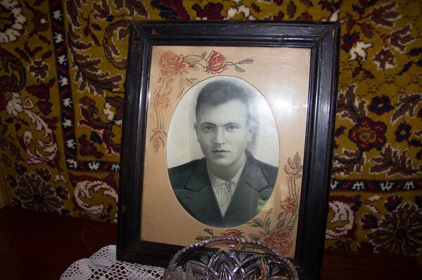 Семья из Дубоссар через 80 лет узнала о судьбе без вести пропавшего героя ВОВ Семья из Дубоссар через 80 лет узнала о судьбе без вести пропавшего героя ВОВ - Sputnik Молдова