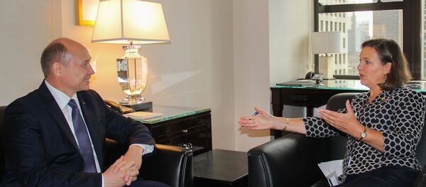 Премьер-министр Молдовы Валерий Стрелец и помощник государственного секретаря по делам Европы и Евразии Виктория Нуланд - Sputnik Молдова