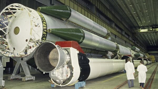 Сборка ракетоносителя - архивное фото - Sputnik Молдова