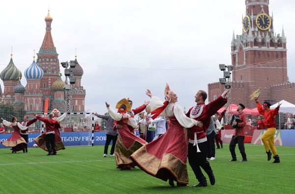 Выступление ансамбля на Красной площади в Москве - Sputnik Молдова