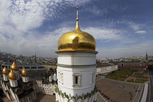 Cupola clopotniței Uspensk în Kremlinul din Moscova - Sputnik Moldova