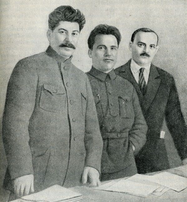 Iosif Stalin, Serghei Kirov și Nicolai Șvernik - Sputnik Moldova