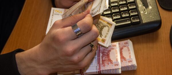 Bancnote cu nominalul de 50 și 100 lei moldovenești - Sputnik Moldova