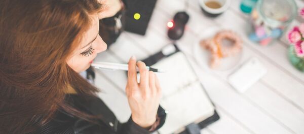 Женщина за работой  - Sputnik Молдова