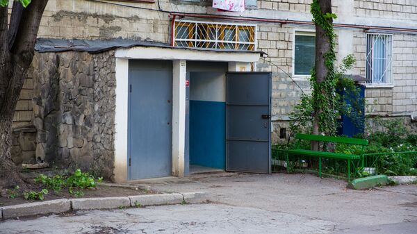 Casă, apartamente, intrare în bloc - Sputnik Moldova