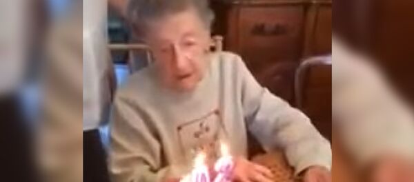 Самая прикольная бабушка Самая прикольная бабушка - Sputnik Молдова