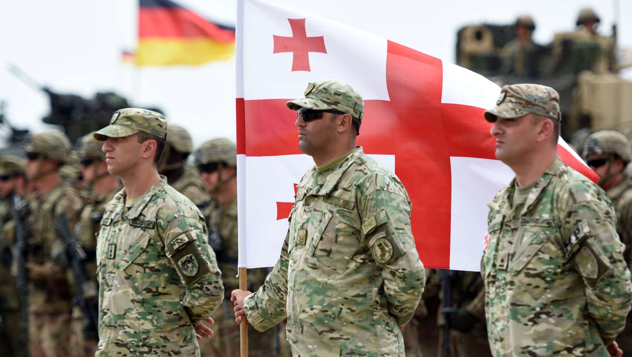 В нато ли грузия. Форма грузинской армии. Учения НАТО. Армия Грузии. Грузинская армия 2022.