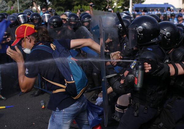 Proteste la București Proteste la București - Sputnik Moldova-România