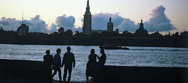 Петропавловская крепость в Санкт-Петербурге во время белых ночей - Sputnik Молдова