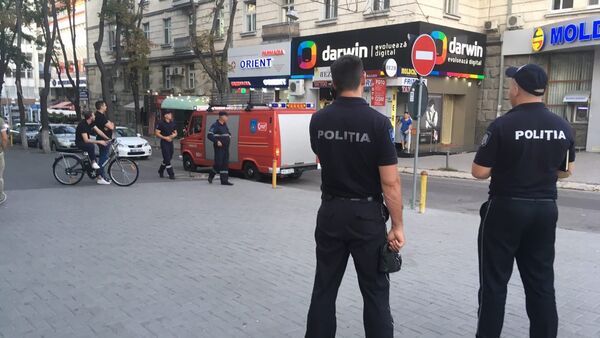 Polițiști și salvatori in centrul Capitalei - Sputnik Молдова