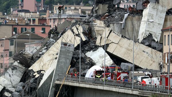 Un pod s-a prăbușit pe autostrada A10, din Nordul Italiei, în orașul Genova - Sputnik Молдова