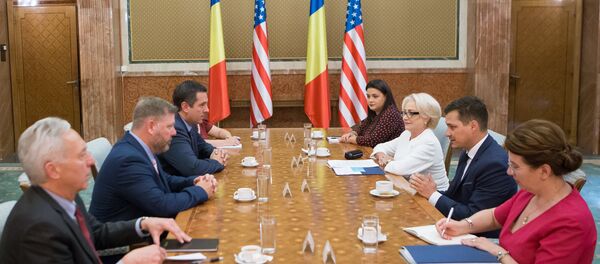 Primirea de către prim-ministrul Viorica Dăncilă a delegației Congresului SUA condusă de Devin Nunes, președintele Comitetului Permanent pentru Informații din Camera Reprezentanților a SUA - Sputnik Moldova-România