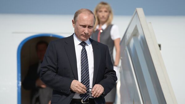 Russian President Vladimir Putin descends from the plane. File photo - Sputnik Moldova-România