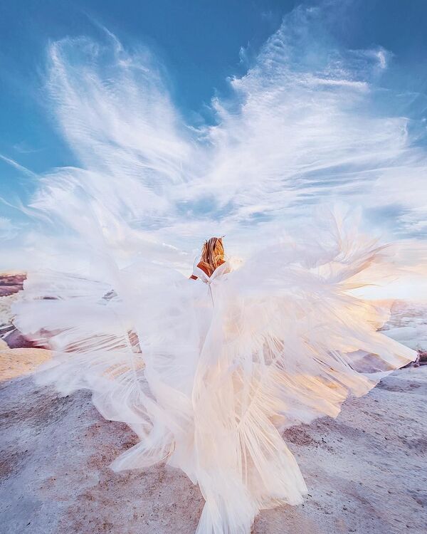Снимок фотографа Кристины Макеевой из фотосерии Девушка в платье, снятый в Каппадокии, Турция - Sputnik Молдова
