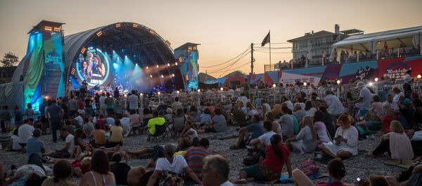 Зрители на фестивале Koktebel Jazz Party 2017 Зрители на фестивале Koktebel Jazz Party 2017 - Sputnik Молдова