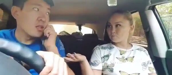 Муж придумал, как пойти на рыбалку, если не отпускает жена – угарное видео - Sputnik Молдова