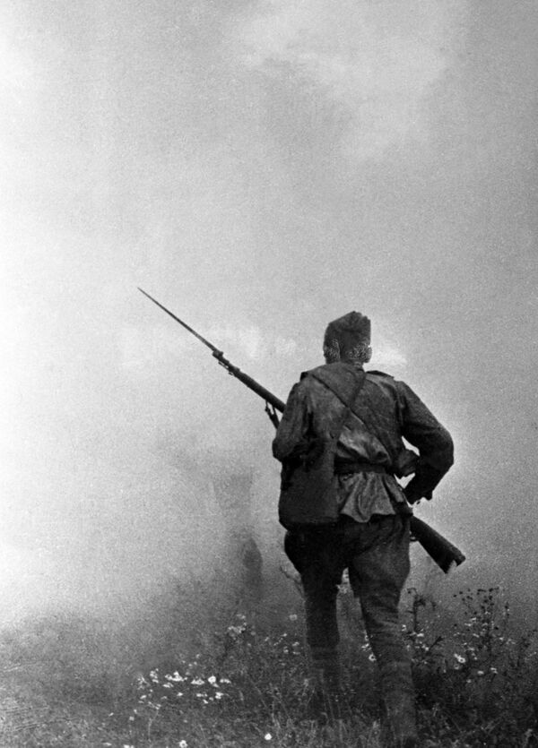 Орловская наступательная операция во время Курской битвы. Пехота атакует позиции немцев. 20 июля 1943 - Sputnik Молдова