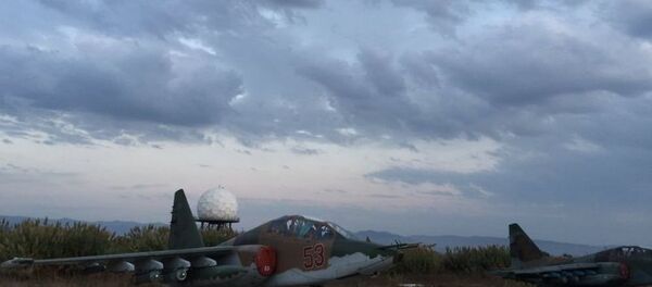 Российские ВКС на аэродроме под сирийской Латакией Российские ВКС на аэродроме под сирийской Латакией - Sputnik Молдова