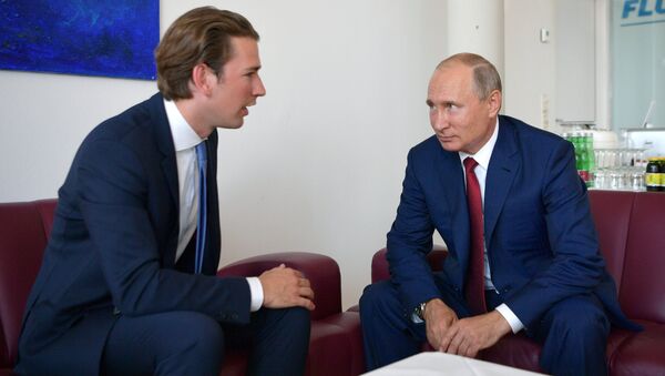 Президент РФ Владимир Путин и федеральный канцлер Австрии Себастьян Курц - Sputnik Moldova-România