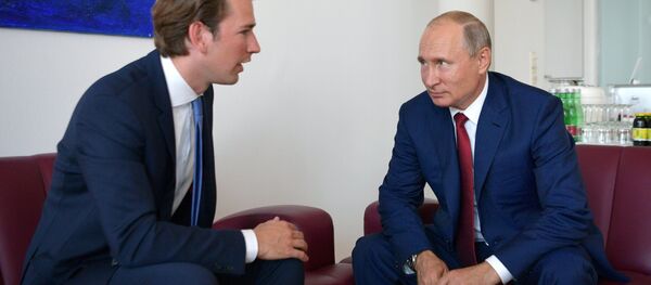 Президент РФ Владимир Путин и федеральный канцлер Австрии Себастьян Курц - Sputnik Moldova-România