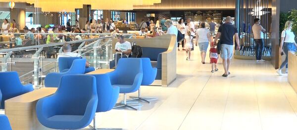 В Кишиневском аэропорту поселился робот для детей - Sputnik Молдова