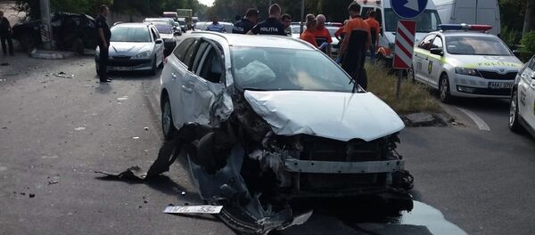 Accident de circulație pe str. Petricani Accident de circulație pe str. Petricani - Sputnik Молдова