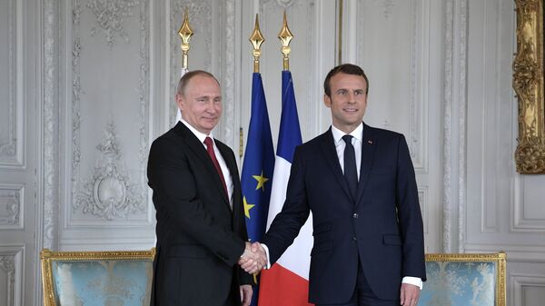 Emmanuel Macron și Vladimir Putin - Sputnik Moldova