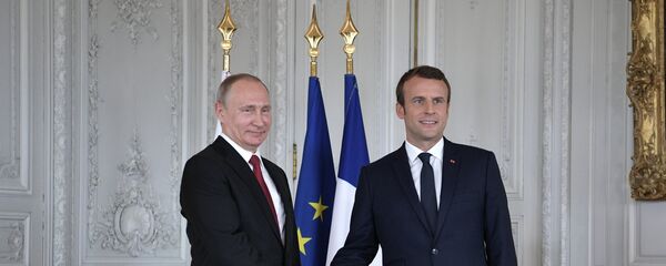 Emmanuel Macron și Vladimir Putin - Sputnik Moldova