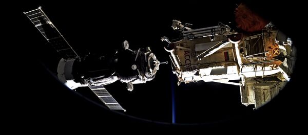 Стыковка Союза к МКС - Sputnik Moldova-România