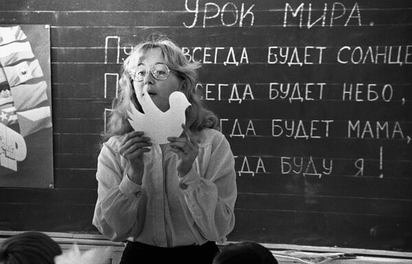 Первое сентября в Иркутской средней школе №39, 1986 - Sputnik Молдова