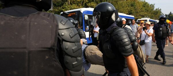 Полиция разогнала унионистов Полиция разогнала унионистов - Sputnik Молдова