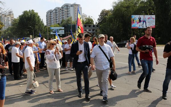 Unioniștii au fost evacuați de polițiști - Sputnik Moldova-România