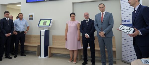 Deschiderea punctelor de înmatriculare a mijloacelor de transport din regiunea transnistreană în or. Tiraspol și Râbnița - Sputnik Moldova